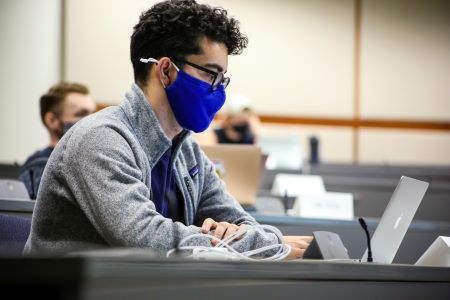 student attends Wintersession course