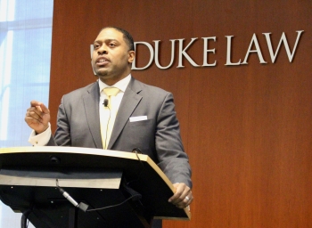 Professor H. Timothy Lovelace, Jr., teaches Advanced Constitutional Law: A Legal History of the U.S. Civil Rights Movement and Race and the Law